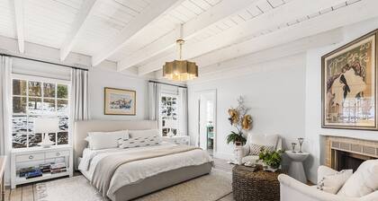 Luxury Main Line 6 Bedroom Estate; Suana, Hot Tub & More