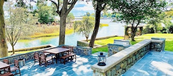 Luxury Waterfront Estate · Sleeps 18 · 45-Min Drive to FIFA World Cup Stadium