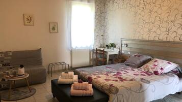 1 sovrum, strykjärn/strykbräda, internet och sängkläder