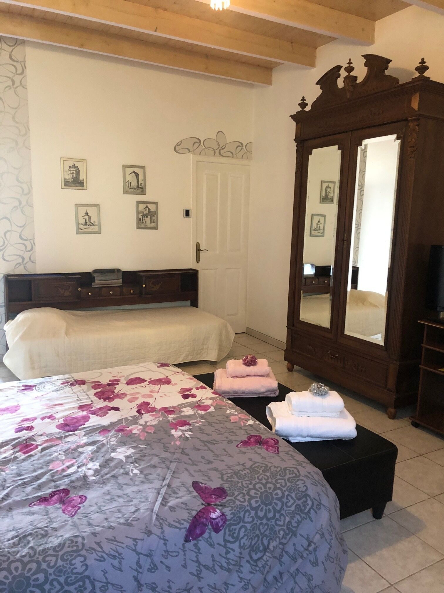 1 bedroom, iron/ironing board, Internet, bed sheets