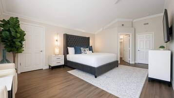 5 bedrooms, iron/ironing board, WiFi, bed sheets