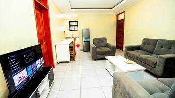 Suite Luxe | Cuisine privée | Mini réfrigérateur, micro-ondes, four, plaque de cuisson