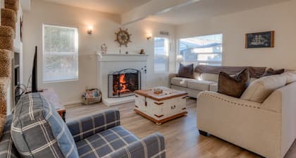 Ocean View Home 1 block to Prom & Beach w/ Game Room.