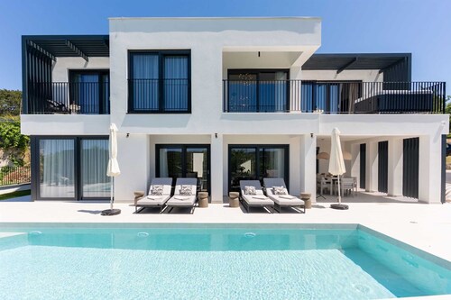 Villa Loparia by Adriatic Luxury Villas