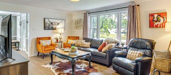 Cowtown Cutie - Great location to all of Kansas City!