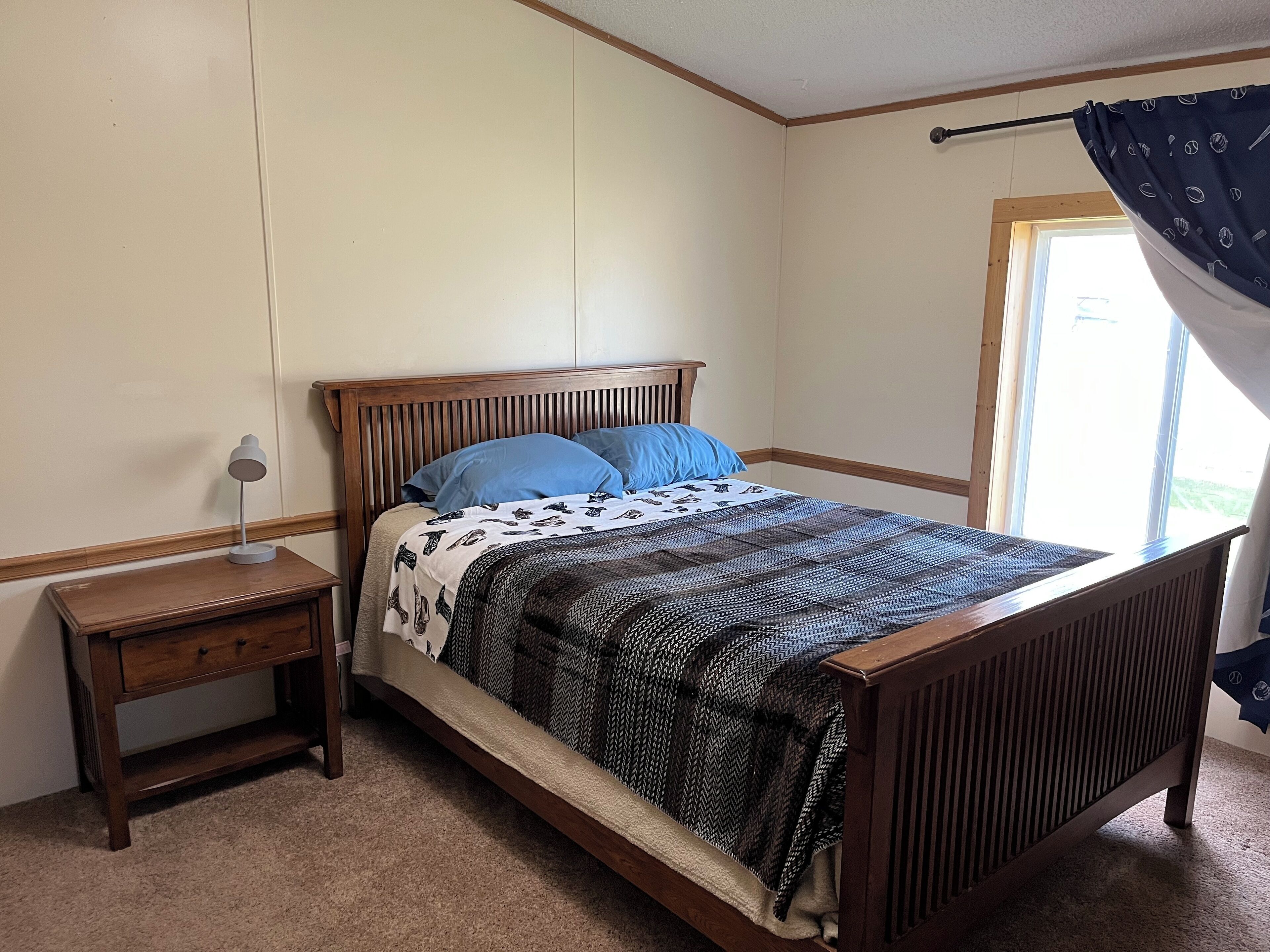 6 bedrooms, WiFi, bed sheets