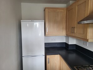 Private kitchen - Centrally located, spacious house (Witney)