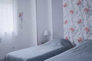 3 bedrooms, iron/ironing board, Internet - Gabin offers tranquility, comfort and independence for families and couples. (Castelsarrasin)