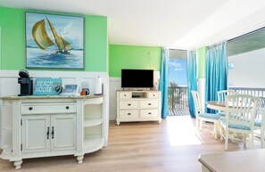 Dining - Cozy 1-bedroom hotel in pleasant Myrtle Beach with AC (Myrtle Beach)