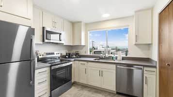 Comfort Double Room | Private kitchen