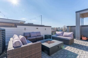 Terrace/patio - Vivid Vocals - Rooftop Views in 12 South (Nashville)