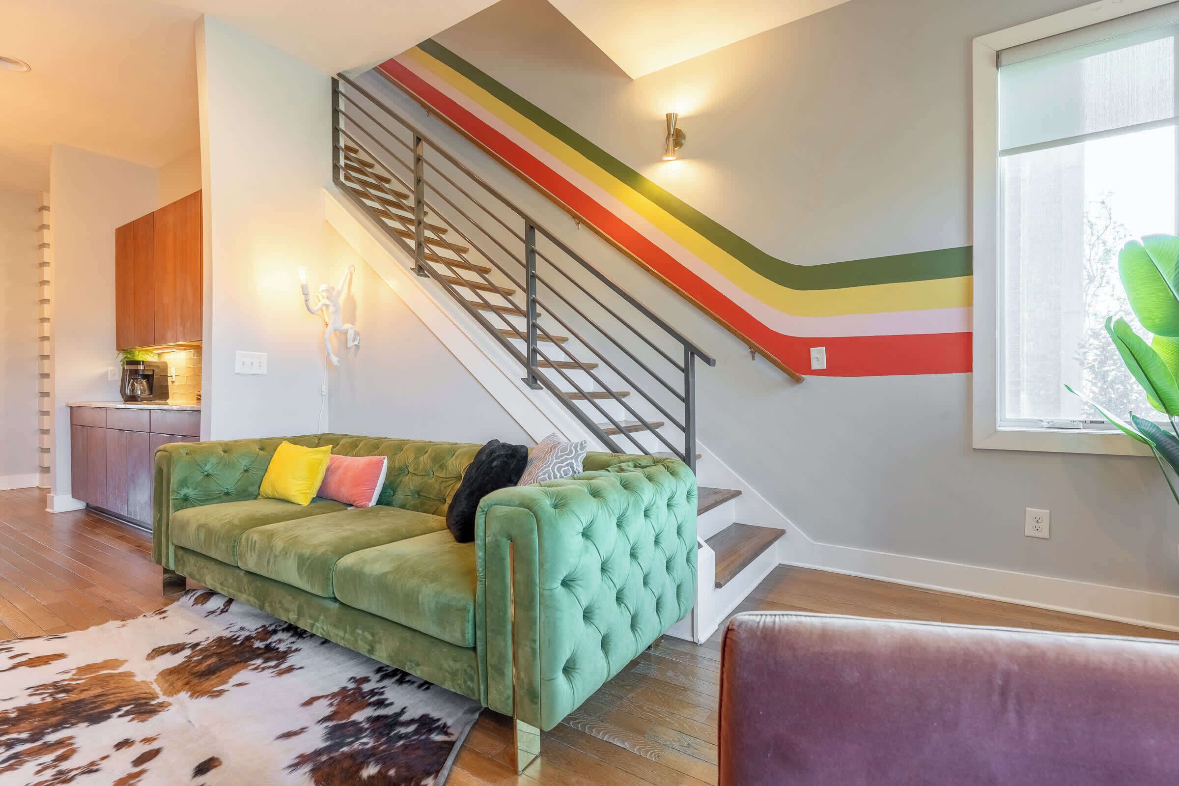 Televisión y oficina 