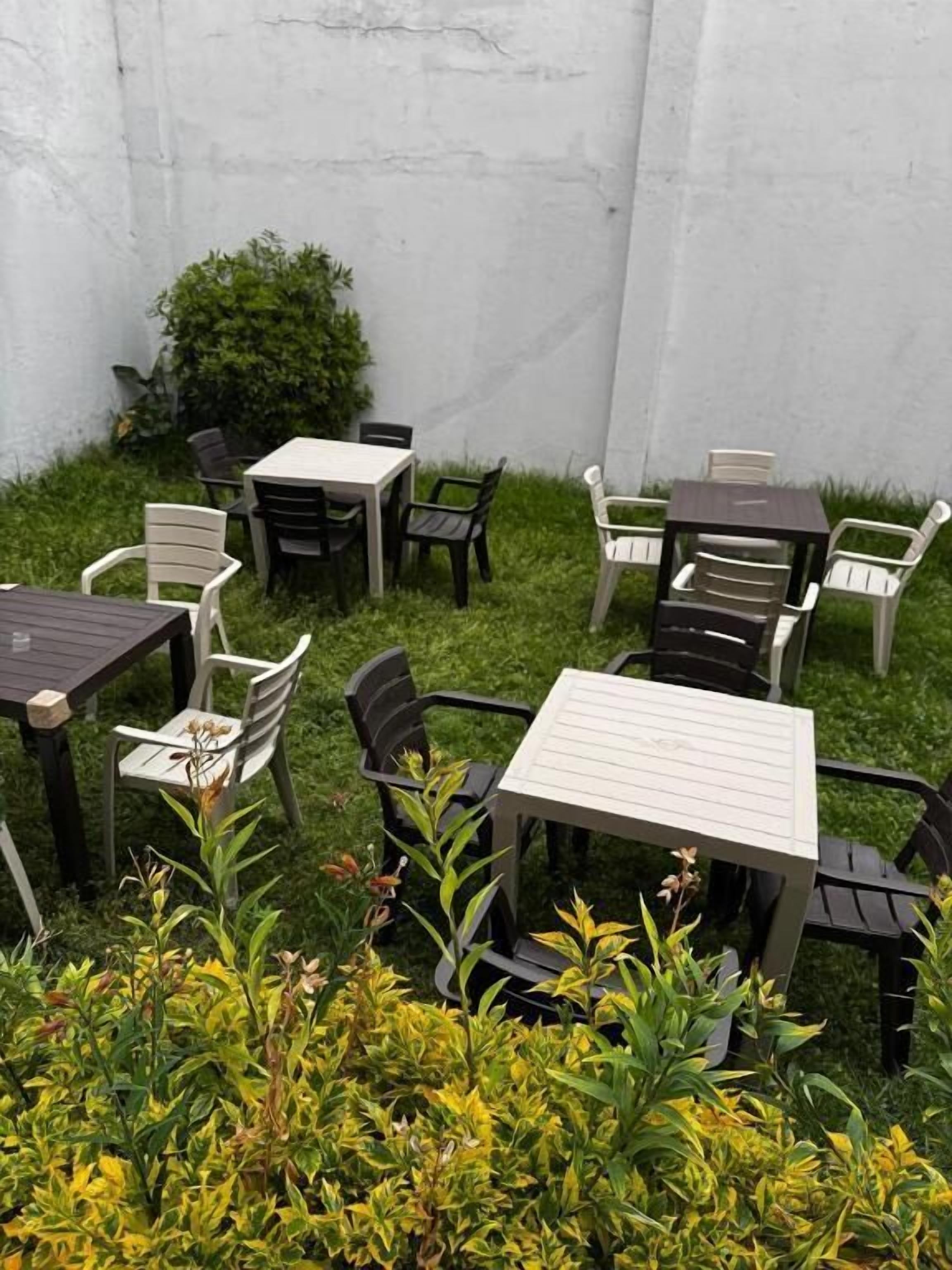 Deluxe Double Room, Courtyard View | Outdoor dining