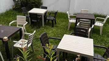 Deluxe Double Room, Courtyard View | Outdoor dining