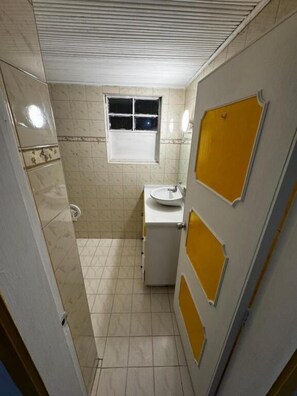 Standard Double Room, Balcony, City View | Bathroom - Casa Cocora (Bogotá)