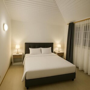 Standard Double Room, Balcony, City View | Iron/ironing board, free WiFi - Casa Cocora (Bogotá)