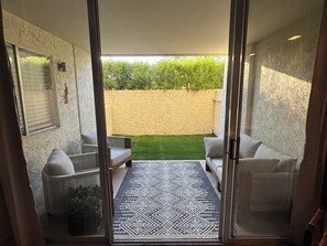 Interior - Old Town - Maya Condo: Walkable to all the action! (Scottsdale)