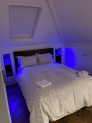 1 bedroom, desk, iron/ironing board, travel cot - Luxury Penthouse 1-bedroom apartment in Central Dublin  Temple Bar Dublin 2 (Dublin)