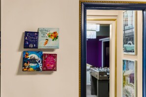 Verdunkelungsvorhänge, Bügeleisen/Bügelbrett, kostenloses WLAN