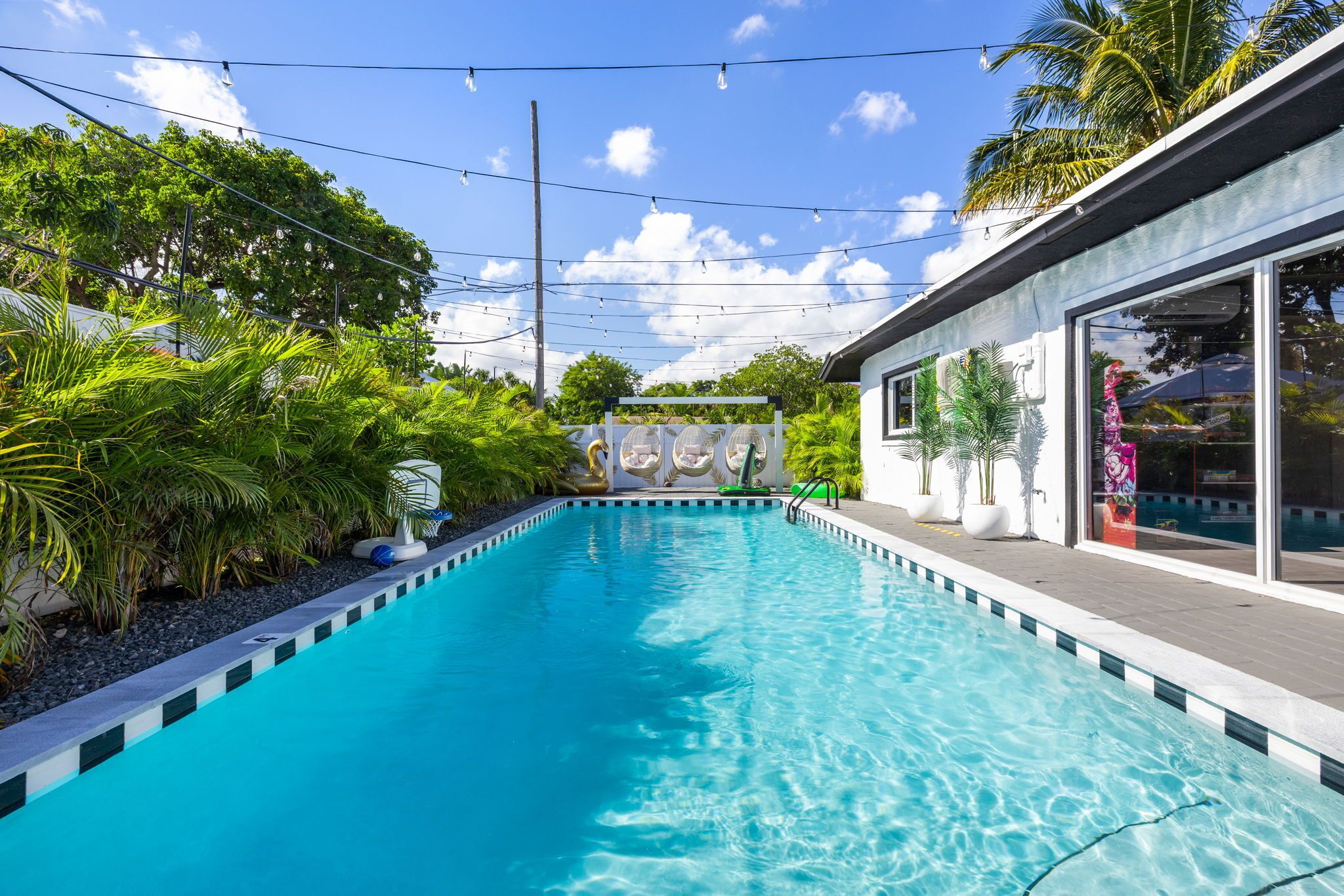 Luxury Villa | Blackout drapes, iron/ironing board, WiFi (free)