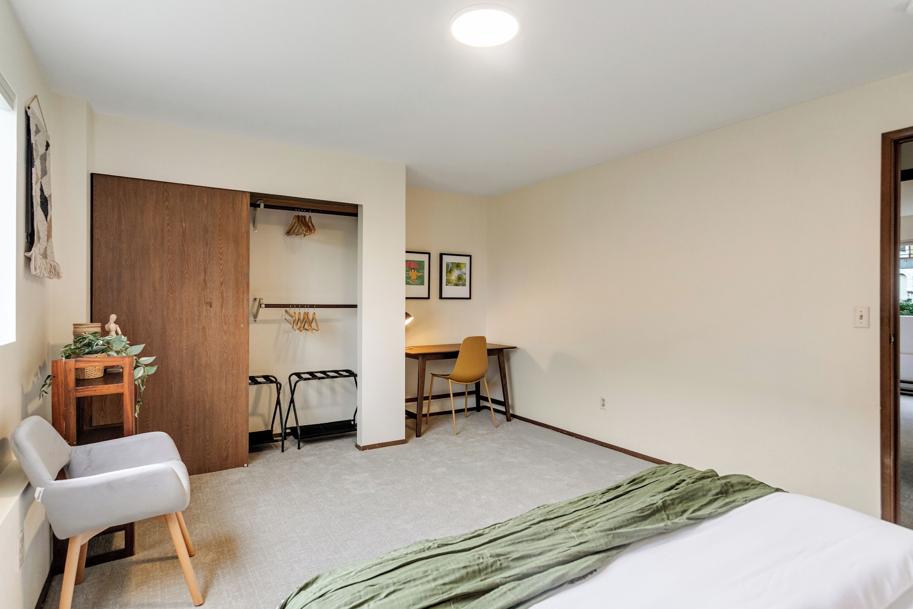 Comfort-Doppelzimmer | Schreibtisch, laptopgeeigneter Arbeitsplatz, Bügeleisen/Bügelbrett