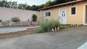 Monolocale, fumatori