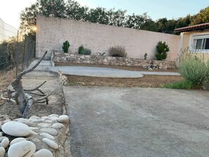 Studio, hút thuốc