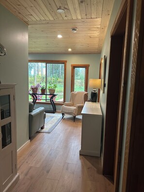 Interior - Oyster Catcher Bed and Breakfast , on Denman Island ,gateway to Hornby Island (Denman Island)