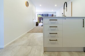 Interior - Contemporary 2BR Stay for 6 with Private Patio (Christchurch)