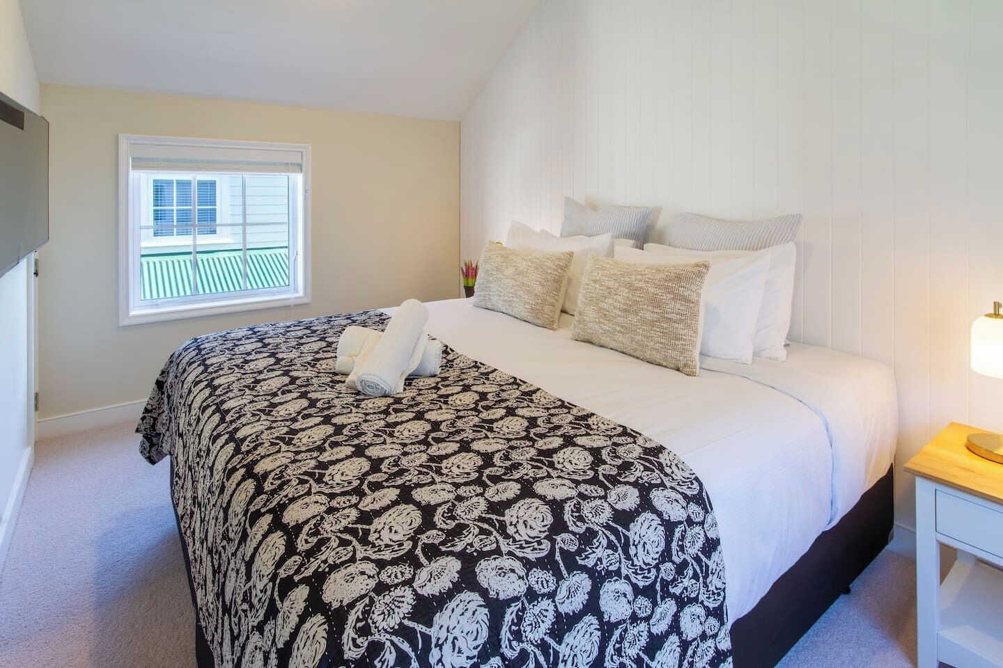 アイロン / アイロン台、旅行用ベビーベッド、WiFi、ベッドシーツ