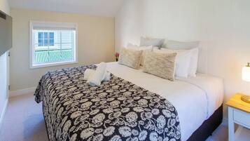 Iron/ironing board, travel crib, WiFi, bed sheets