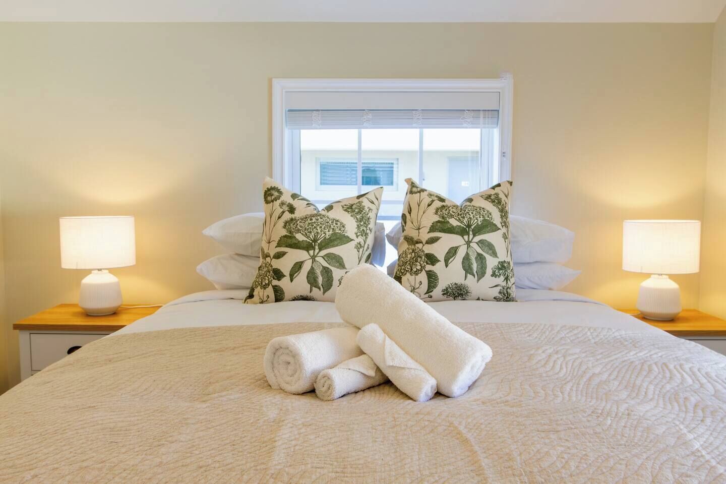 Iron/ironing board, travel crib, WiFi, bed sheets