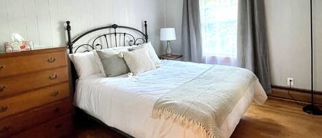 2 habitaciones, tabla de planchar con plancha y wifi gratis
