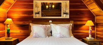 Home & Hosting - Deluxe Double Room with Balcony