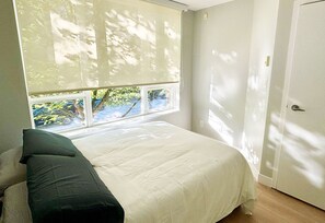 2 bedrooms, Internet, bed sheets - Cozy 2-bedroom townhome in beautiful Vancouver with AC (Vancouver)