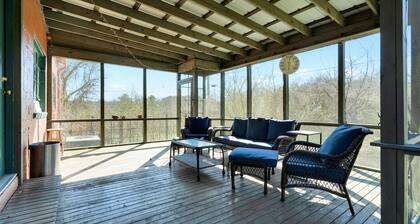 Midtown Hideaway - simple, cozy and convenient