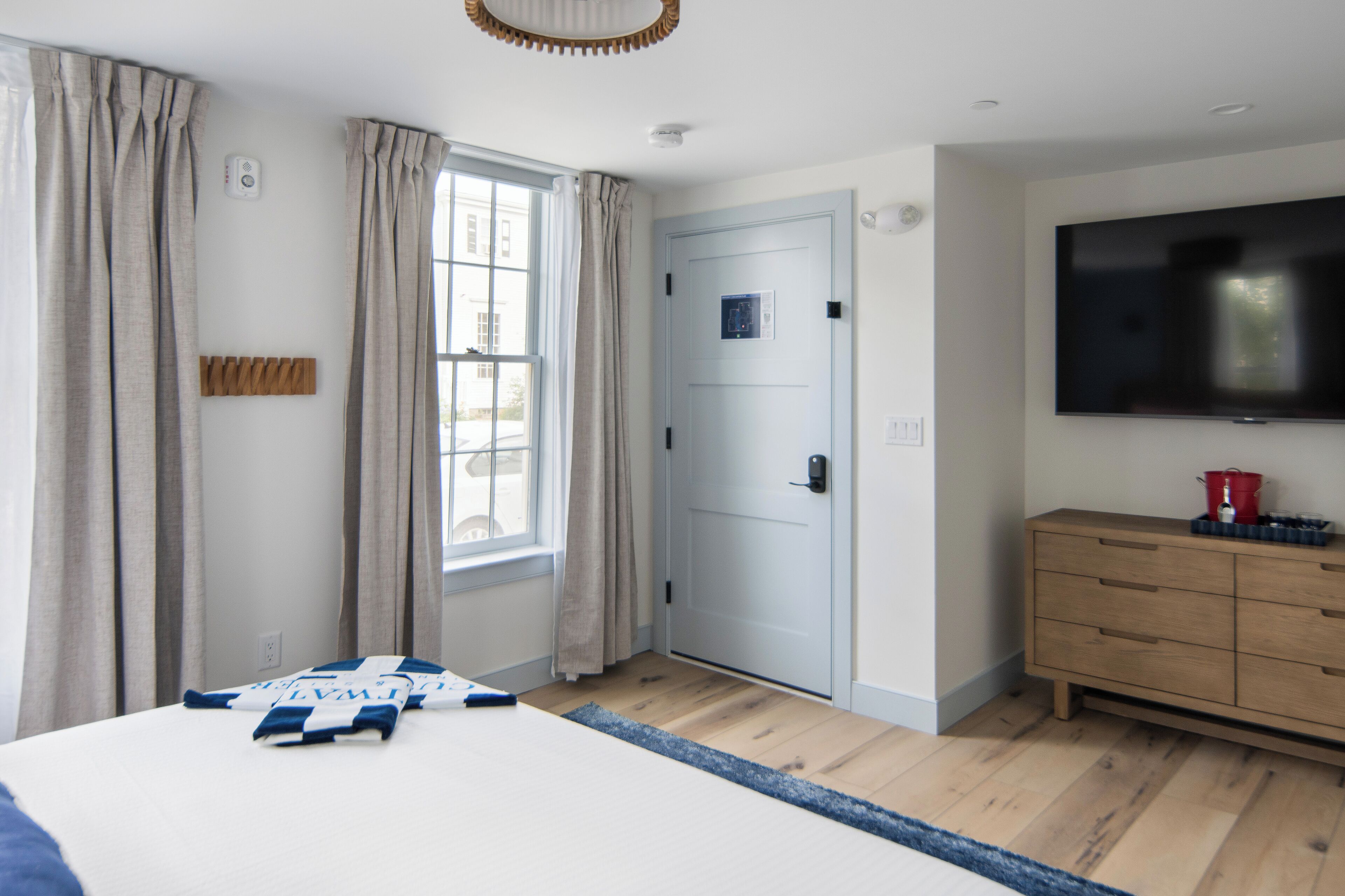 1 slaapkamer, een strijkplank/strijkijzer, reisbedje, gratis wifi