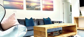 Stylish 2 bed loft apartment.