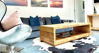 Stylish 2 bed loft apartment.