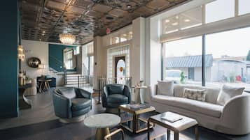 Sala de estar en el lobby