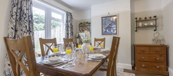 Cosy Home with Log-Burner Next to Cheltenham Racec