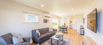 Home Plate Hideaway: Near Olympic National Park