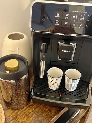 Coffee and/or coffee maker - Vrbo Property (Schalbach)