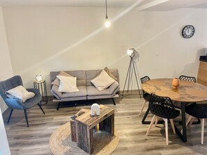 Living area - House Sauna terrace and garden Late start! (Schalbach)