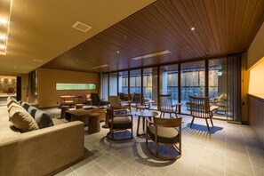 Interior - fujisannomieruonsenryokan ooikehoteru (Fujikawaguchiko)