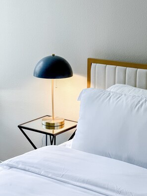 1 chambre, fer et planche à repasser, accès au Wi-Fi (inclus)