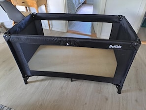 A black trampoline with a mesh floor and the brand name 'BeKids' on it. - Nature, peace and coziness near forest and beach (Nakskov)