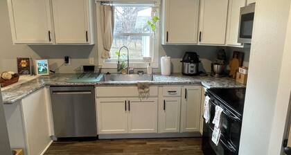 Spacious 4-bedroom Sturgis Motorcycle Rally rental with AC located in Spearfish