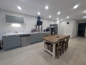 Dining - Gîte du Joliment - CONSIGNY (CONSIGNY)