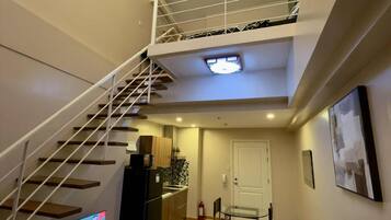 Design Loft, Balcony, City View | Living area